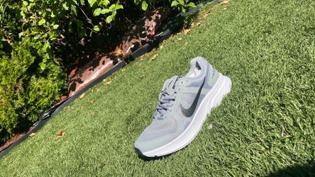 Nike Run Swift’s 2  Particle Grey Colorway Size 10