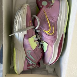 Kyrie 5 Low  4.5