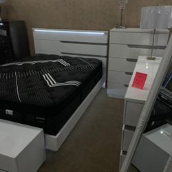 4pc Bedroom Set 