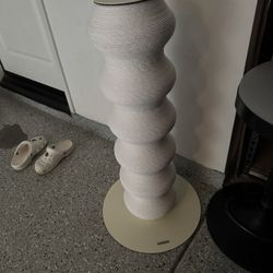 Cat scratching post, modern elegant