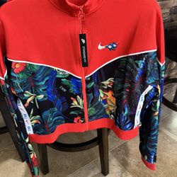 Women’s Nike Floral 🌺Outfit New With Tags