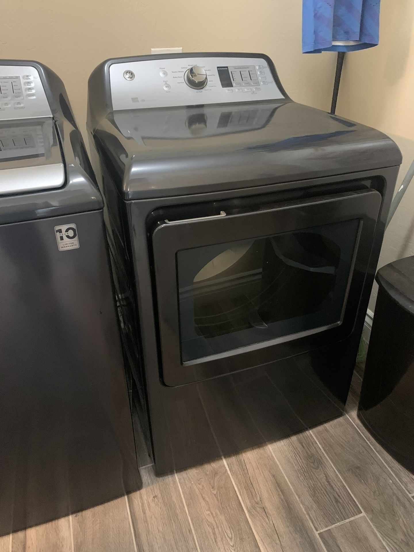 GE Washer & Dryer (Gas) Combo