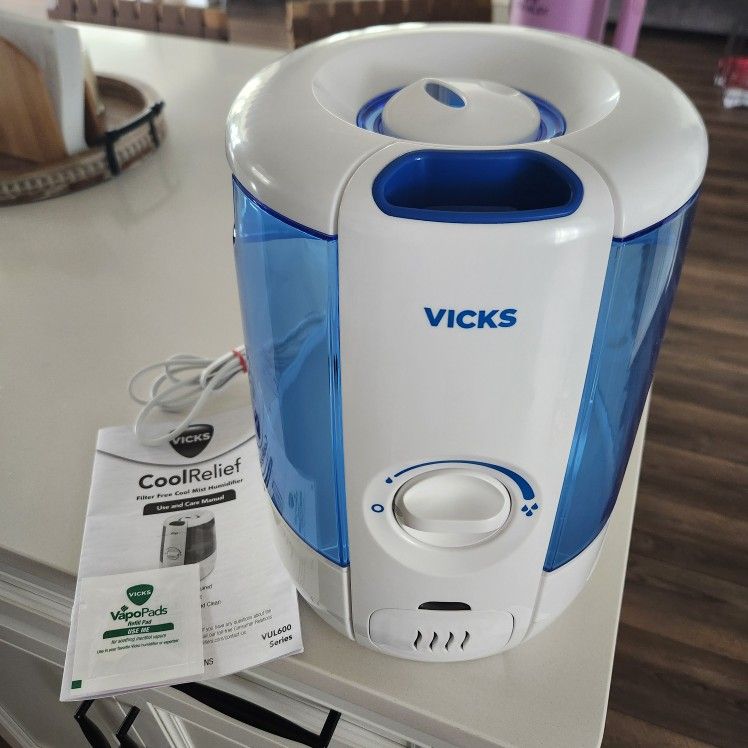 NEW VICKS Humidifier