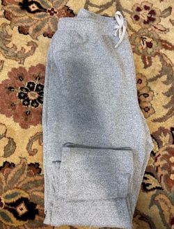 Comfortable Grey Sweatpants (Size M)