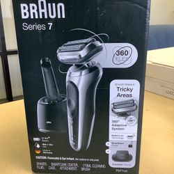 Braun Series 7 7071cc Flex Electric Razor for Men with SmartCare Center