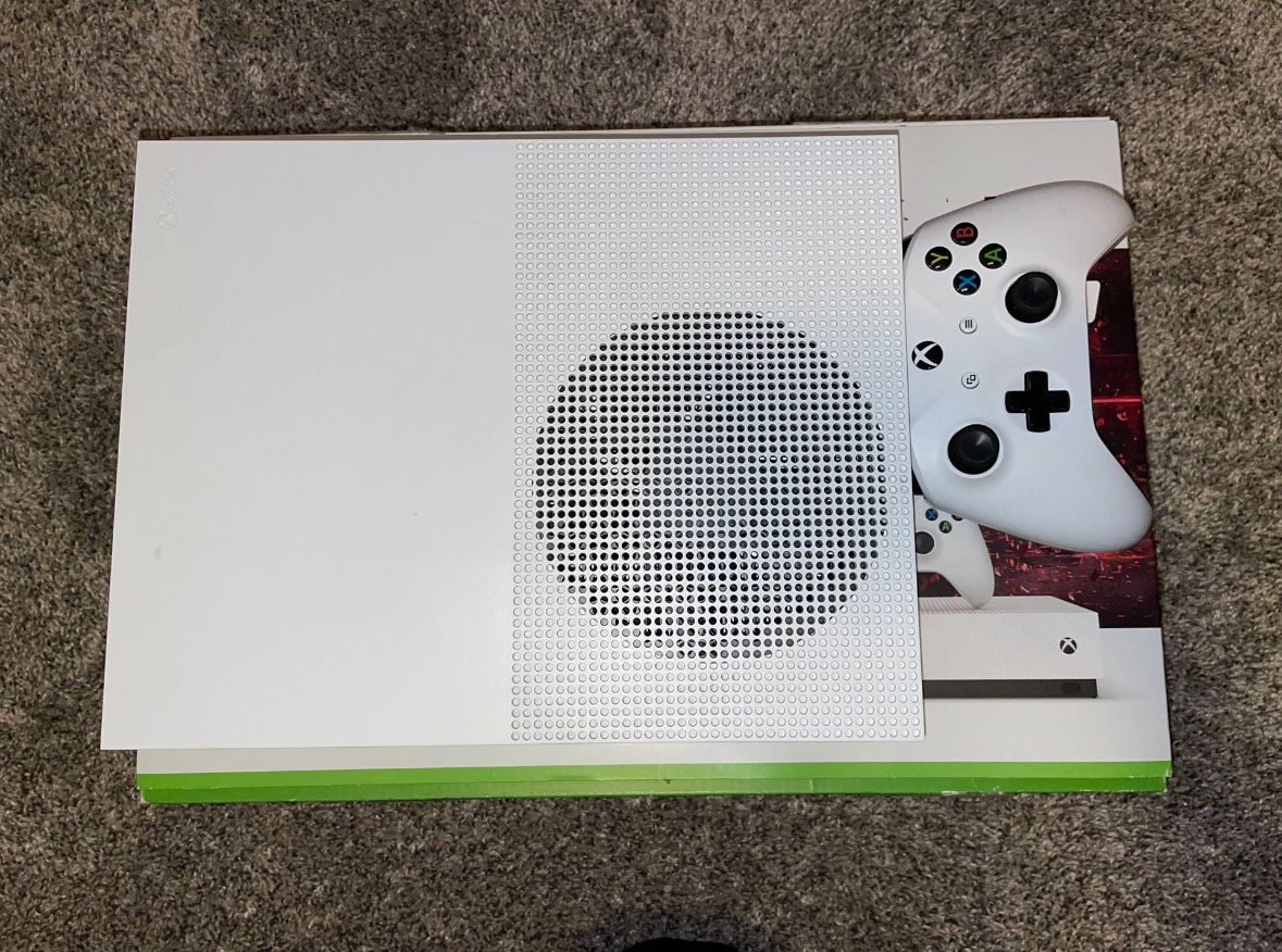 Xbox One S (1TB)