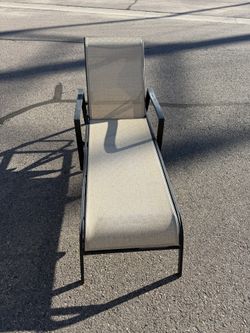 Outdoor Mesh Chaise Lounge Chair – Sturdy & Comfortable!