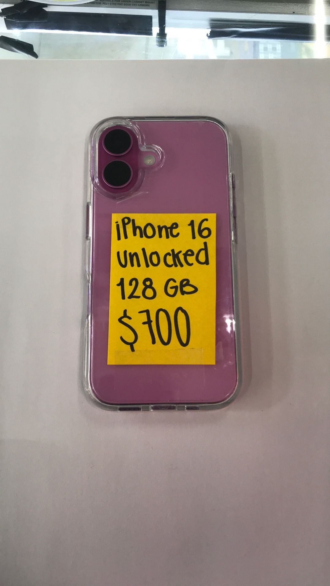 iPhone 16 