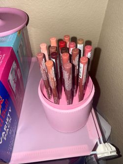 lip liner bundle and case