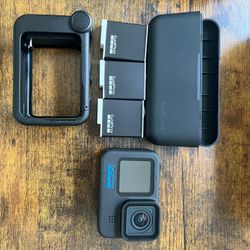 Go Pro 11 Black With Extras