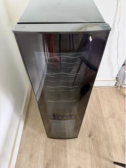 Wine Fridge for 14/16 bottles
