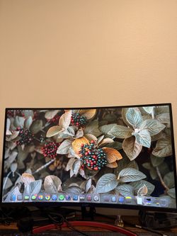 Acer 31.5 inches WQHD curved screen monitor 144 HZ refresh rate with AMD Radeon FreeSync Tech - 4 ms