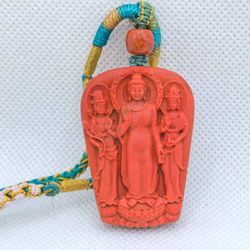 Standing Guanyin Bodhisattva statue made of Nanhong agate.。                                