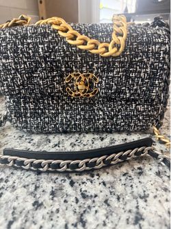 C 19 tweed bag