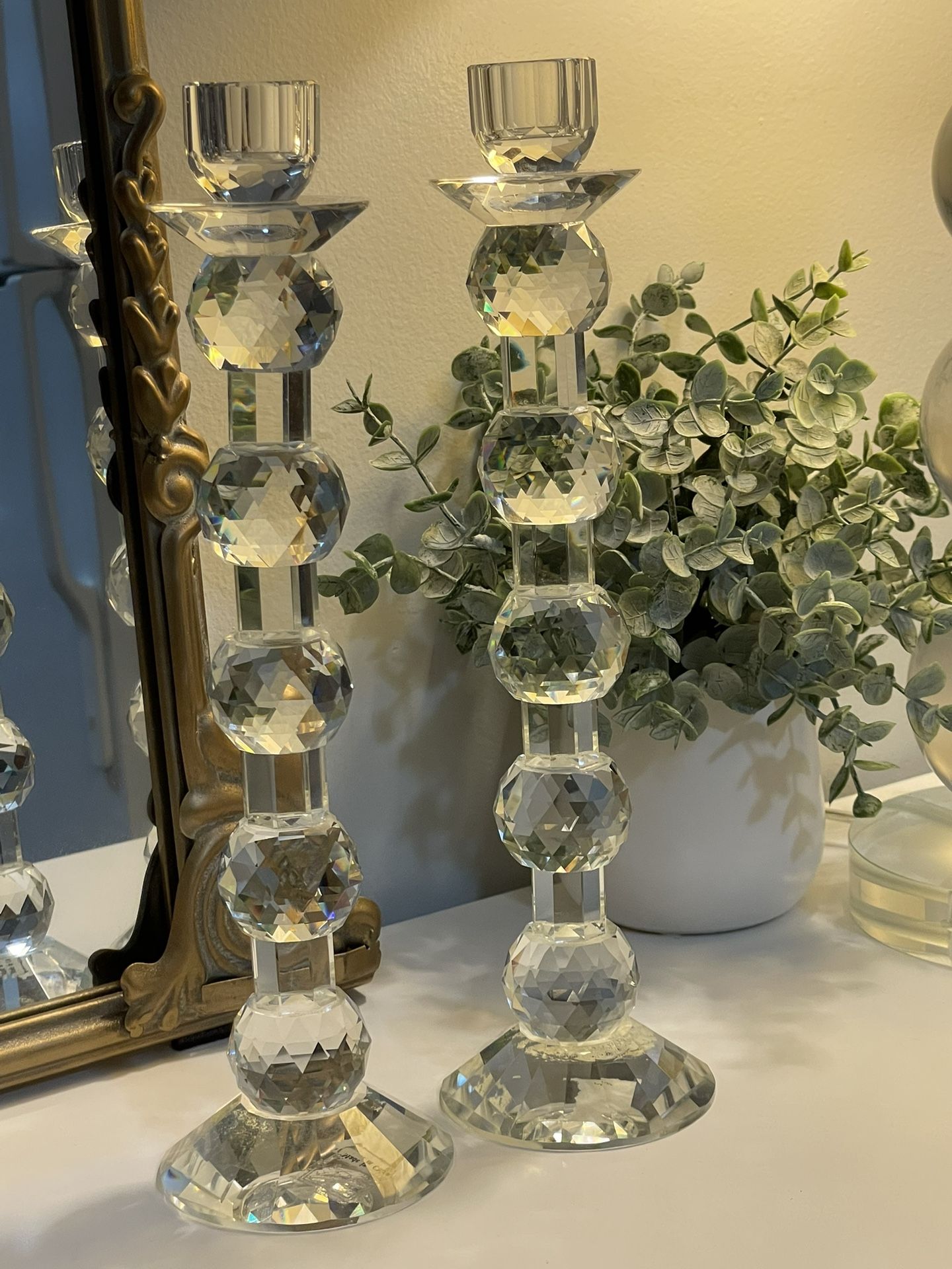 Glass candle holder