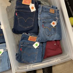 Hollister & Levi’s jeans
