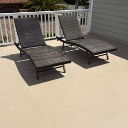 2 Resin Lounger Free 