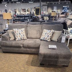 Small Cozy Casual Style Couch Sofa Chaise🔹 New Brand 🌟