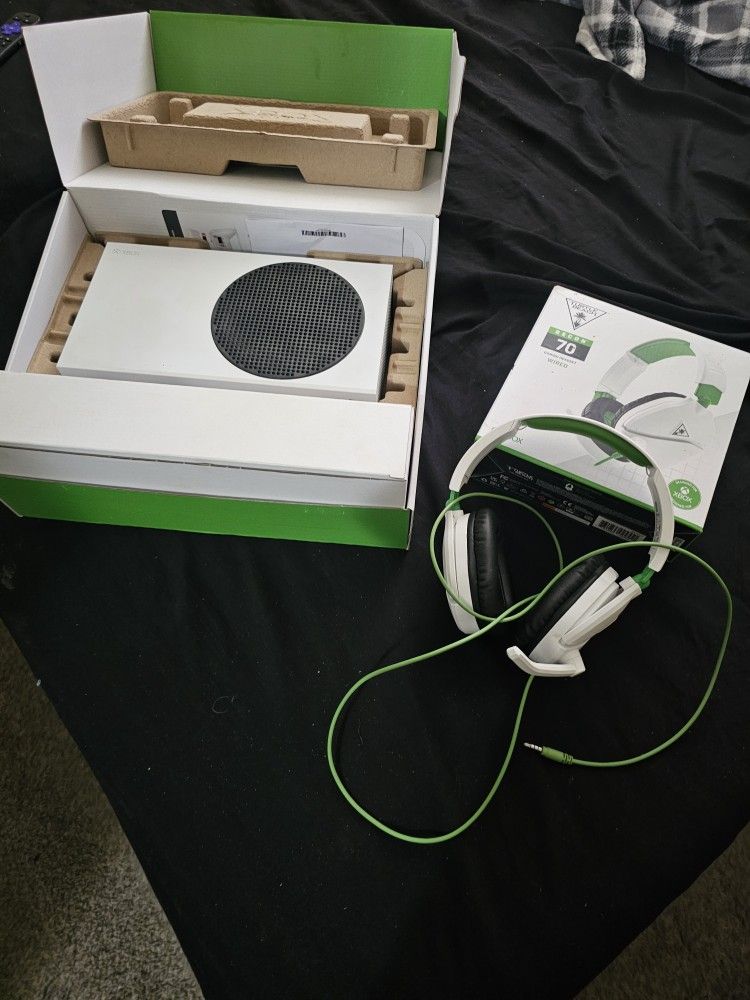 Xbox Series S With Headset
