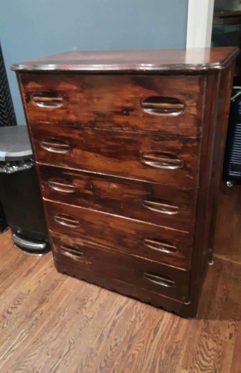 Solid Wood 5 draw dresser