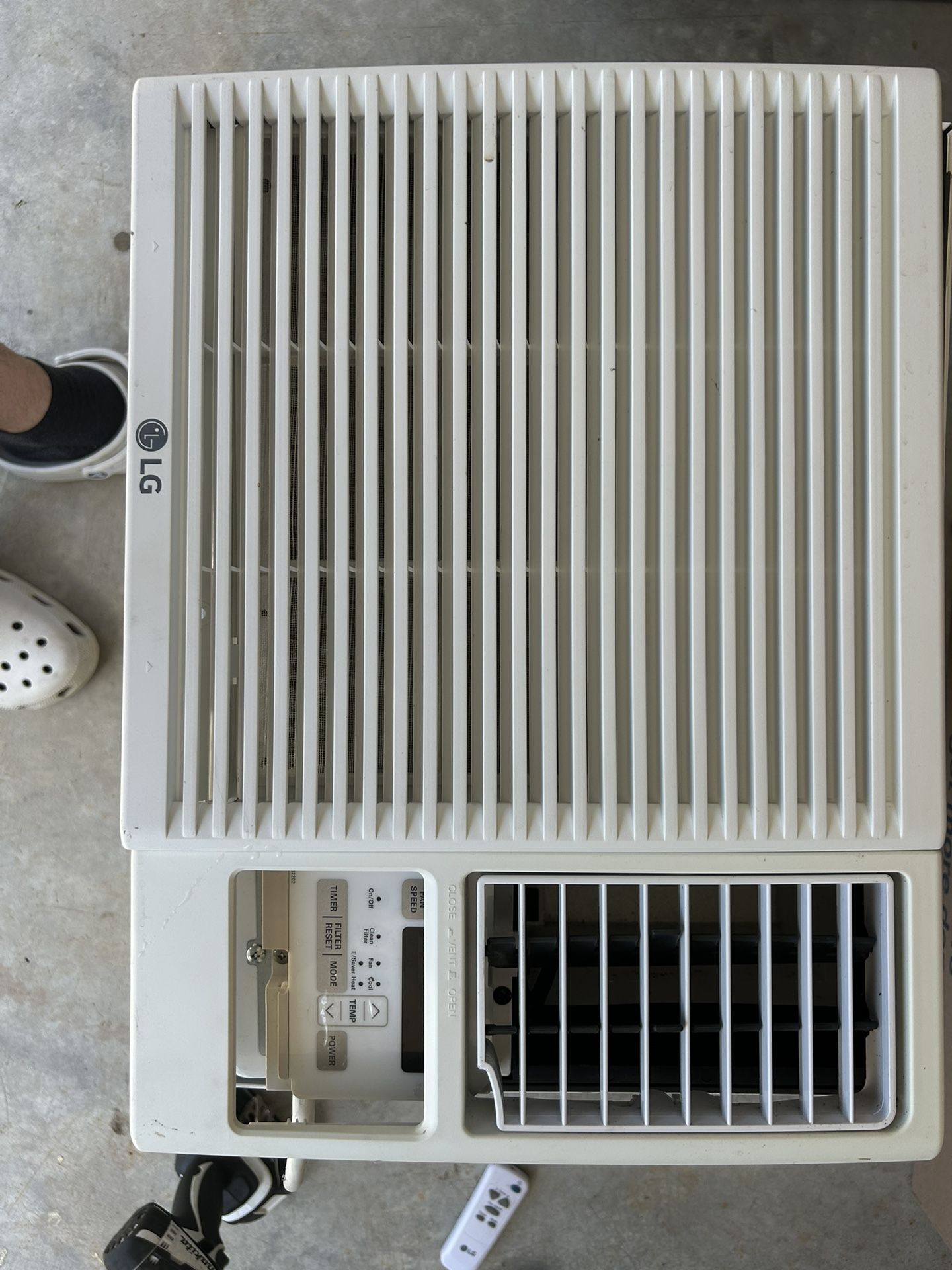 LG 7,500 BTU Window Air Conditioner, Cooling & Heating - Cleaned and Functional - SEND OFFERS!