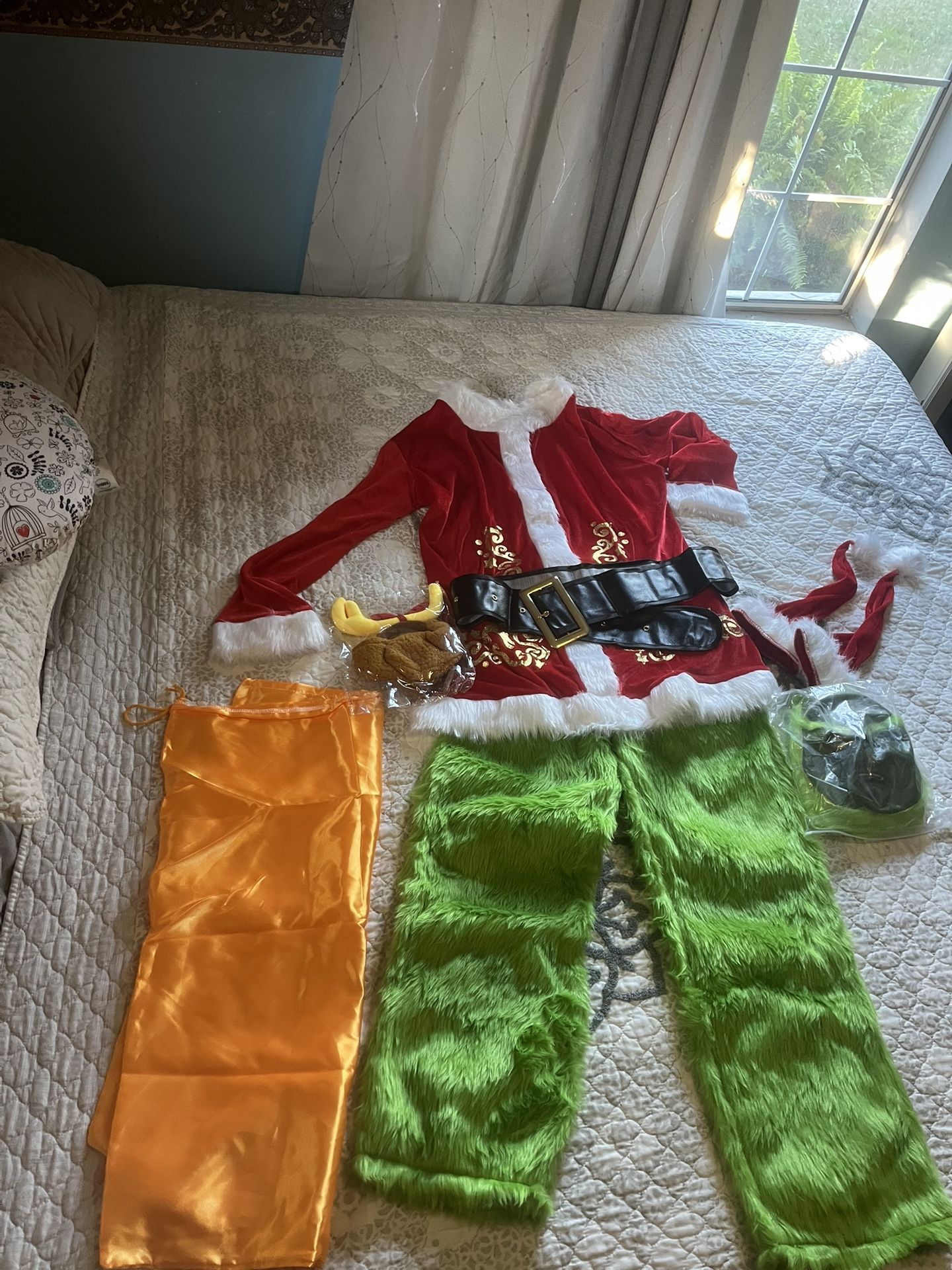 Grinch Santa. Costume Small Adult New