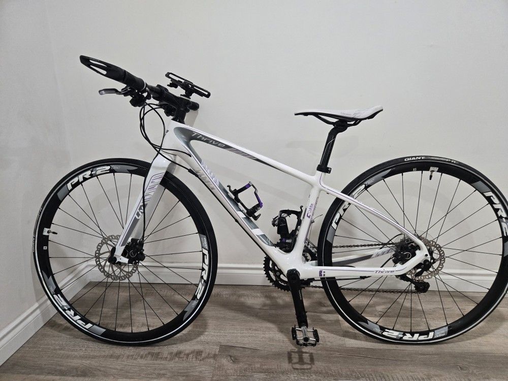 Giant Female Bike Thrive Liv 1