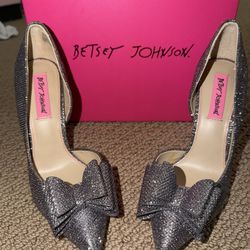 Betsey Johnson Glitter Bow Heels – Size 7– Sparkly Party Pumps