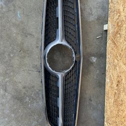 mercedes-Benz Front Grill (S560)