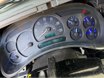 03-06 Chevy cluster