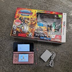 Nintendo 3DS with Skylanders Starter Pack 
