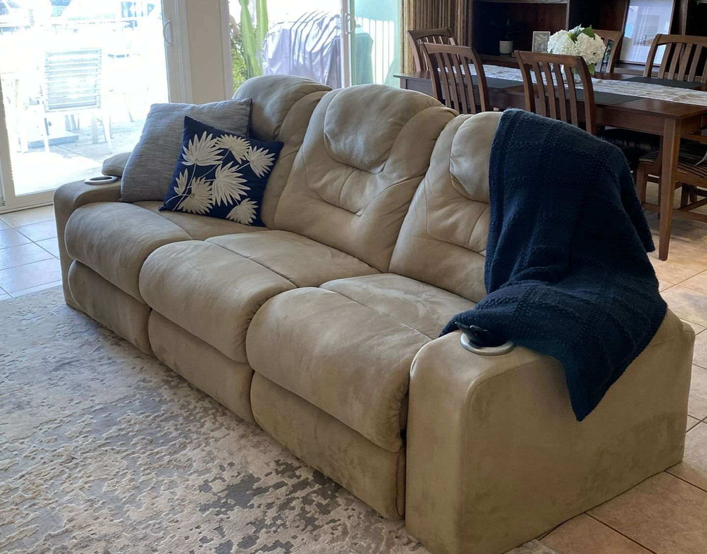 Recliner Theater Seating Sectional, 7-pieces can be made into a Sofa/Loveseat/Individual Seats. Super Comfy & Very Clean!