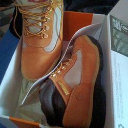 "9" Timberland Boots