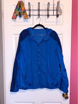 XERSION NWT Blue Womenβs Two-Tone 2 Piece Tracksuit Set Sizes S & M