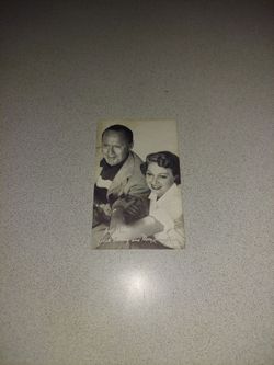 VINTAGE EARLY 1950'S JACK BENEY & MARY LIVINGSTONE ARCADE CARD