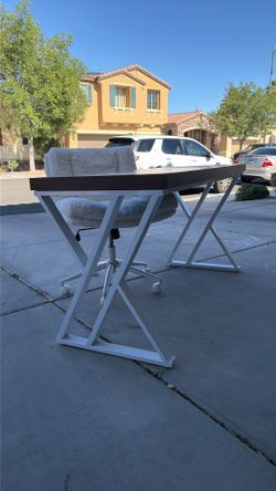 Office desk and chair