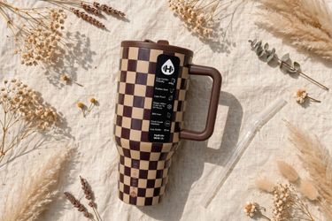 Tumbler 32oz Café Checkered con Asa - Nuevo