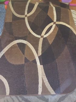 Living room Rug. good condition