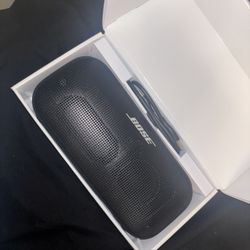 Bose Sound link Flex Speaker 