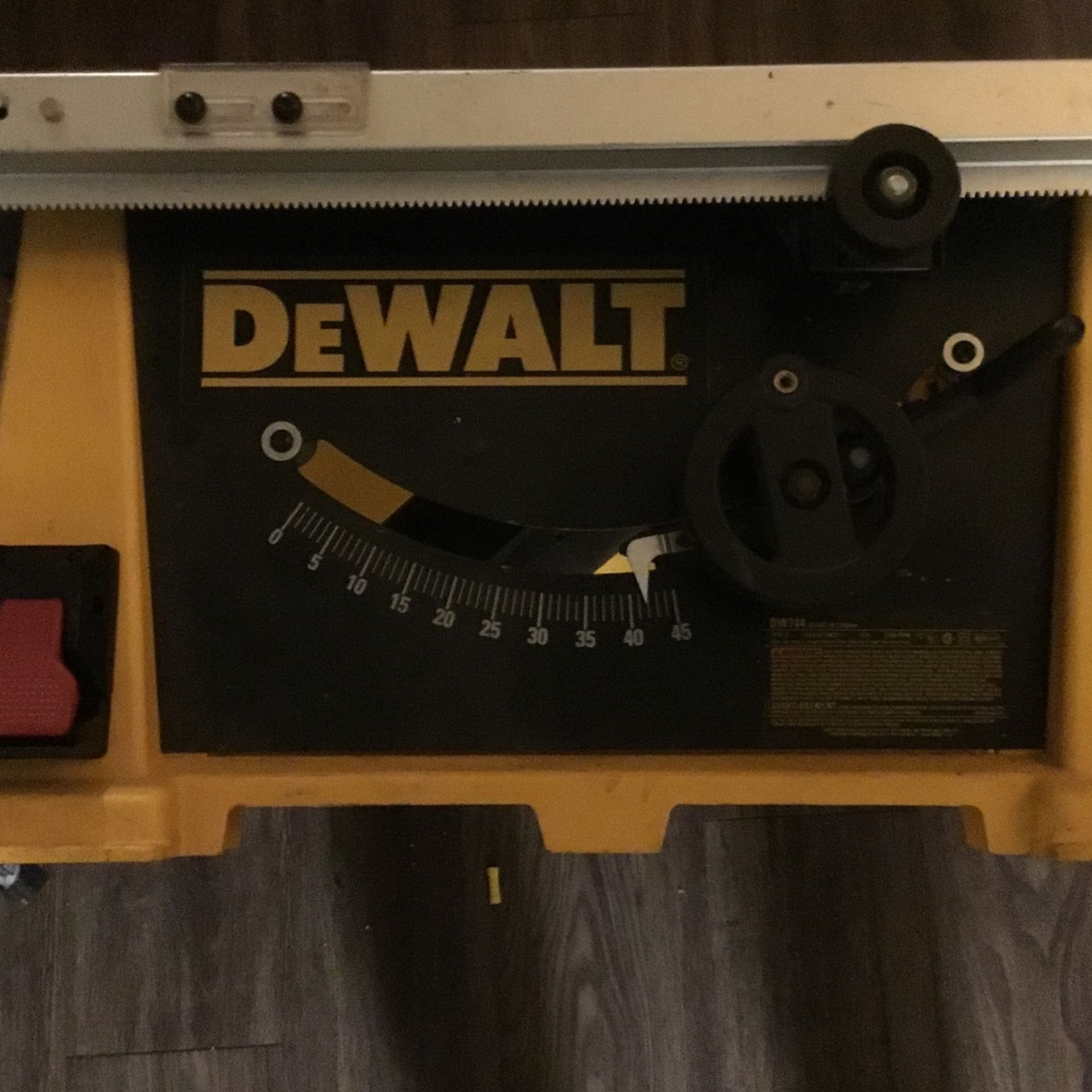DEWALT TABLE SAW