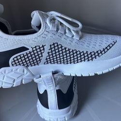 UnItd: Black/White-black