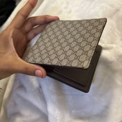 Gucci Wallet (SEE DESCRIPTION)
