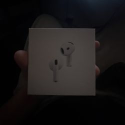 Airpod 4’s
