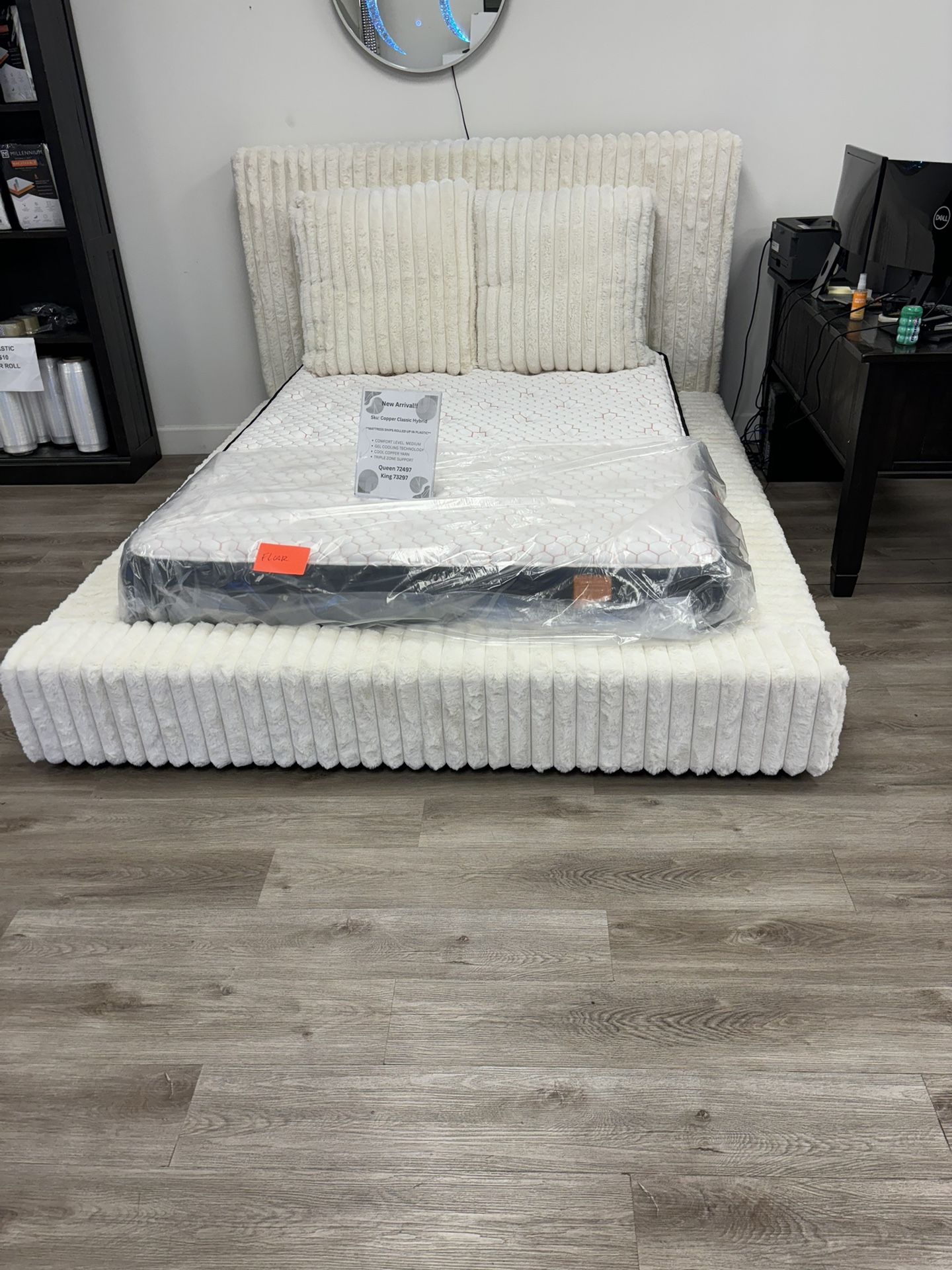 $39 Down!! Lauren Beige Platform Bed Frame With USB PORT!! Hablo Español