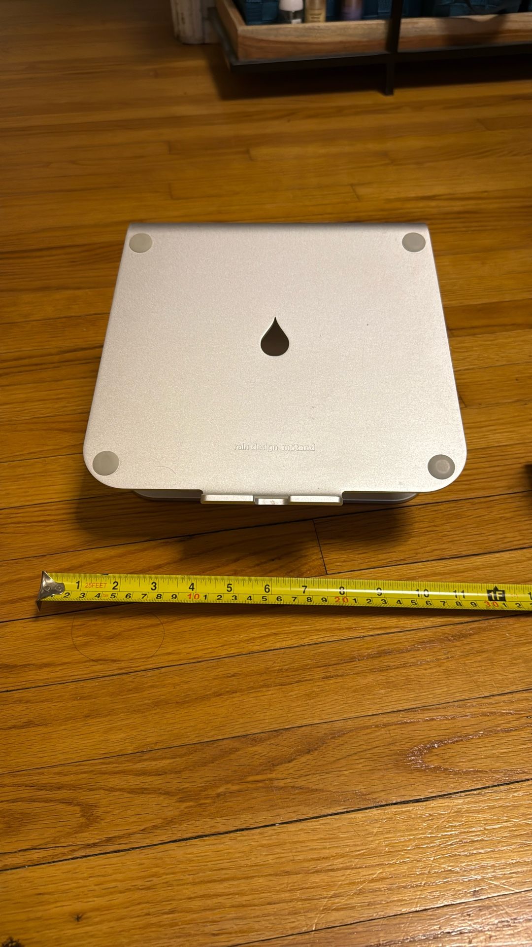 Laptop stand Rain Design. Very Sturdy