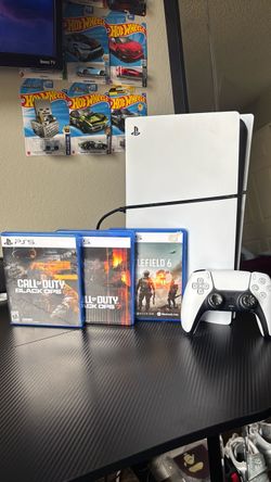 PS5 disc slim with 3 games