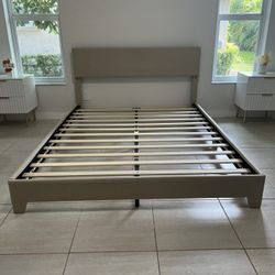 New Queen Bed Frame / Nueva Cama Queen