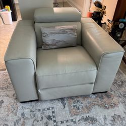 Motorized Leather Recliner 