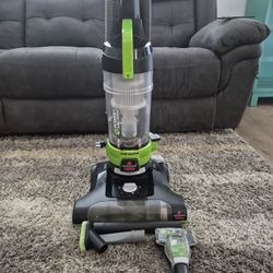 Excellent Working Vacuum With All The Attachments