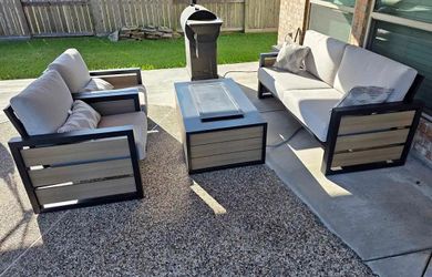 Modern 4-Piece Outdoor Patio Furniture Set